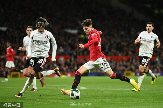 曼晚：馬奎爾無法和瓦拉內首發，曼聯會有限制沃特金斯的方法！.